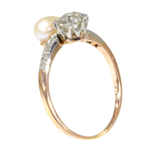 Bague 58 Charme historique : une bague de fiançailles en diamant et perle de 1895 58 Facettes 22327-0067