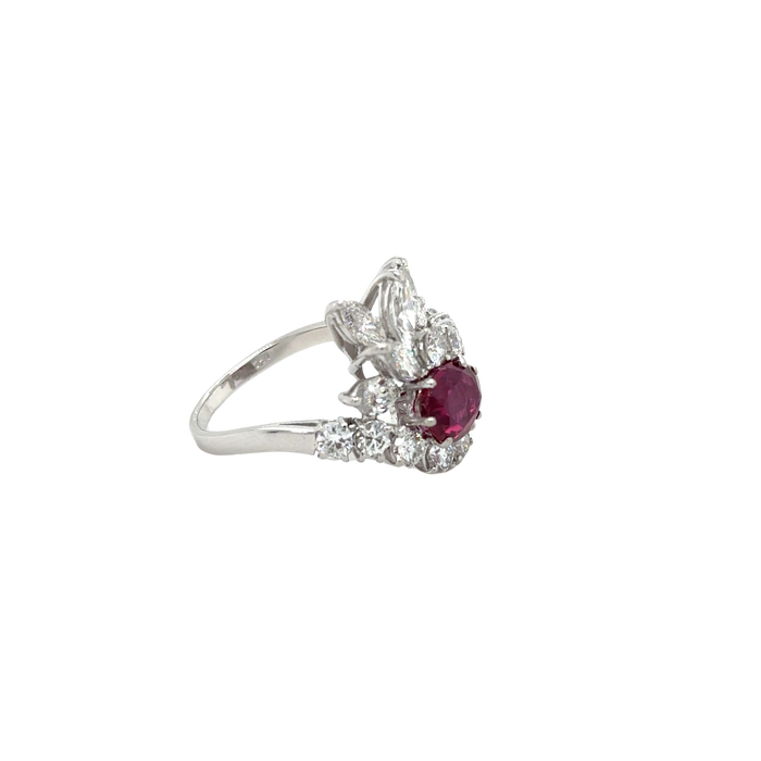 Bague Cocktail années 70 or blanc rubis diamants