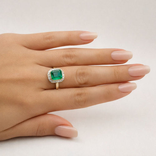 Bague 55 Bague de haute joaillerie « Majesté d’Émeraude » en or jaune et platine, émeraudes et diamants 58 Facettes 50340