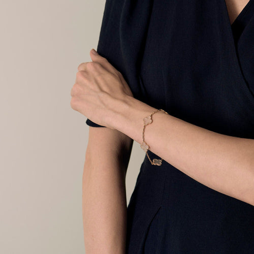 Bracelet VAN CLEEF & ARPELS - ALHAMBRA - Rare Bracelet en or jaune et cristal de roche. 58 Facettes 58FC3