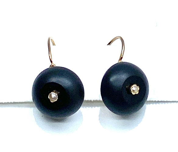 Boucles d'oreilles Paire de boucles d’oreilles en or jaune 18 carats, perles et jais 58 Facettes AB546