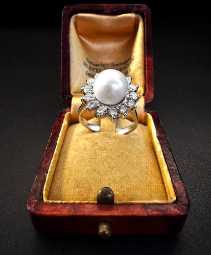Bague 54 Bague avec perle et diamants 58 Facettes