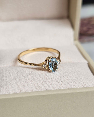 Bague 52 Bague or jaune, aigue-marine, diamants 58 Facettes 698