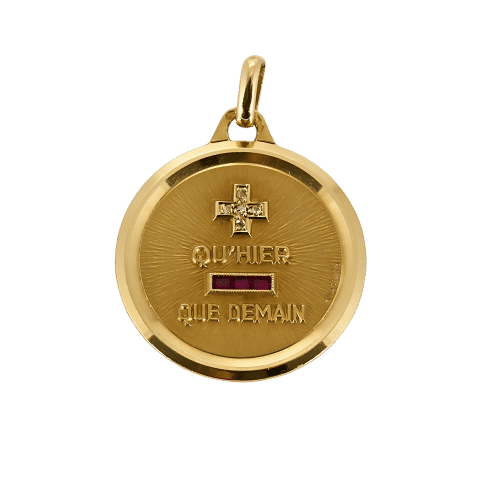 Pendentif AUGIS médaille en or jaune, diamants et rubis de synthèse 58 Facettes MON1171