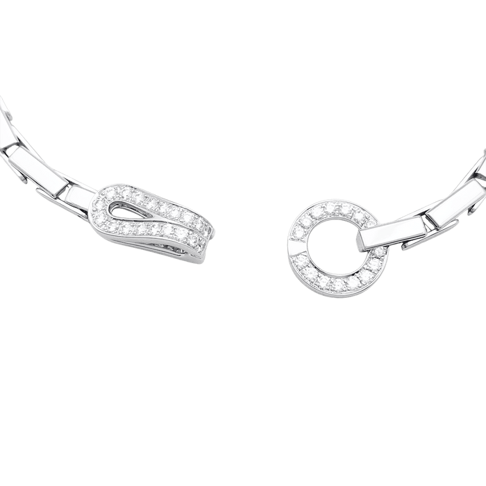 Collier Collier Cartier "Agrafe" en or blanc et diamants. 58 Facettes 34276