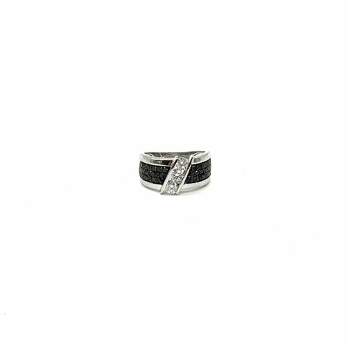 Bague or blanc, diamants blancs et noirs
