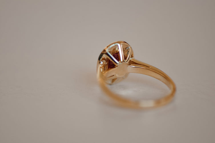 Bague Vintage yellow gold ruby ring 58 Facettes