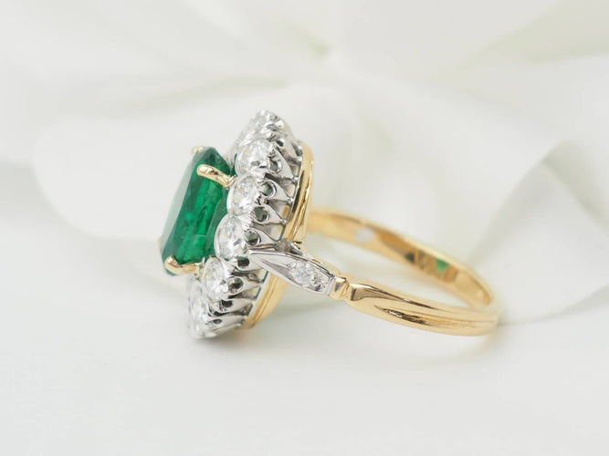 Bague 53 Bague entourage en or bicolore, émeraude et diamants 58 Facettes 33483