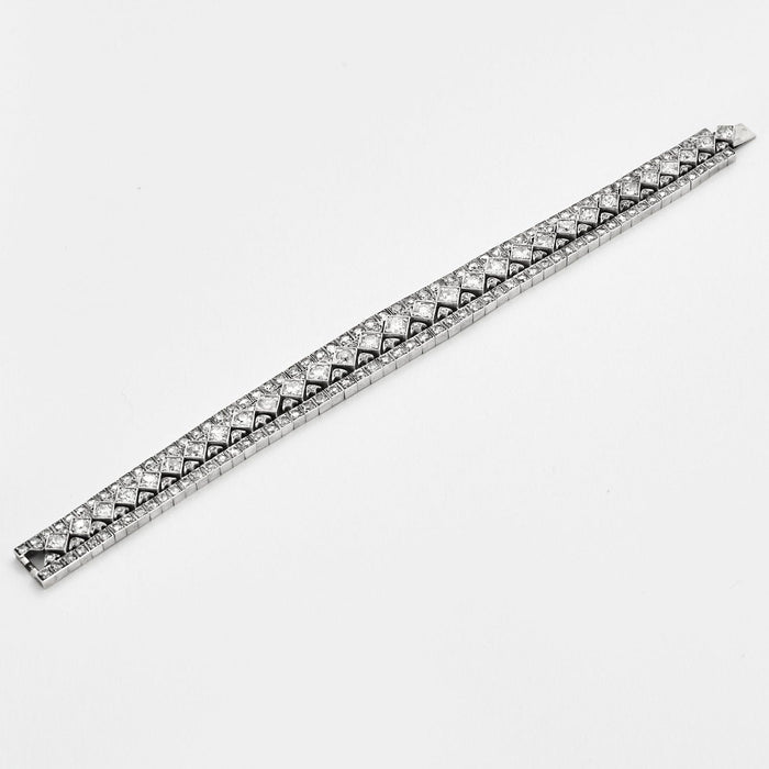 Bracelet Bracelet ruban en or blanc pavé de diamants 58 Facettes