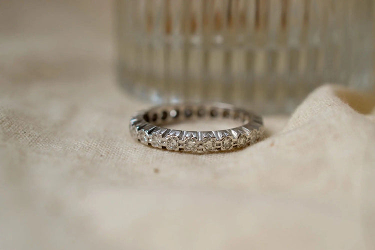 Bague 53 Alliance américaine Or blanc Diamants 58 Facettes Ref2212