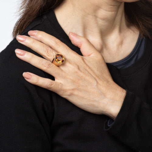 Chevalière en or jaune 6 carats avec citrine de Madère