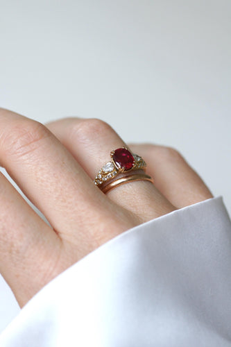 Bague 54 Bague or jaune, rubis et diamant poire 58 Facettes