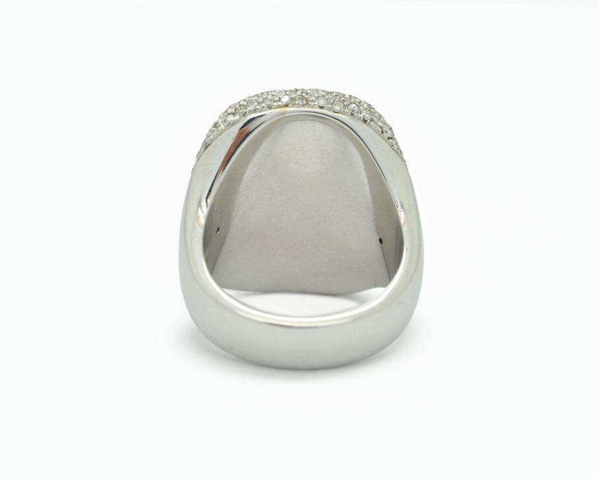 Bague en or blanc avec pavé de diamants de 2,2 ct