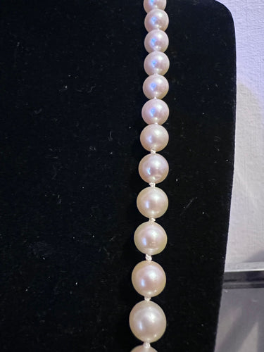 Collier Sautoir collier choker 80 perles de culture Akoya fermoir or et diamants 65,5 cm 58 Facettes