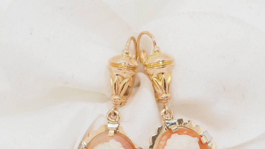 Boucles d'oreilles Pendants d'oreilles en or jaune et camée 58 Facettes 32620