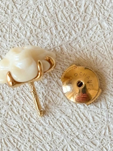 Boucles d'oreilles CHANEL - Boucles d'oreilles Camélia 58 Facettes WC-2025-1875