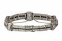 Une déclaration éblouissante d'Art Déco : Bracelet en platine avec diamants et onyx