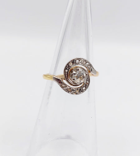 Bague 49 Bague tourbillon antique or 18k diamant taille rose 4 mm (circa 1900) 58 Facettes A06287