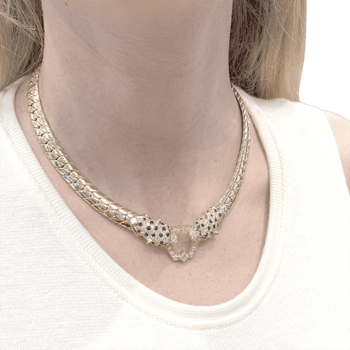 Collier Collier O.J. PERRIN, or jaune, diamants, saphirs et émeraudes. 58 Facettes 34526