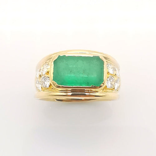 Bague 58 Bague en or jaune, émeraude et diamants 58 Facettes