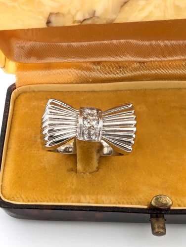 Bague en platine avec diamants