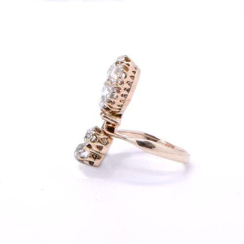 Bague 49 Bague fleur en or jaune et diamants 58 Facettes 154