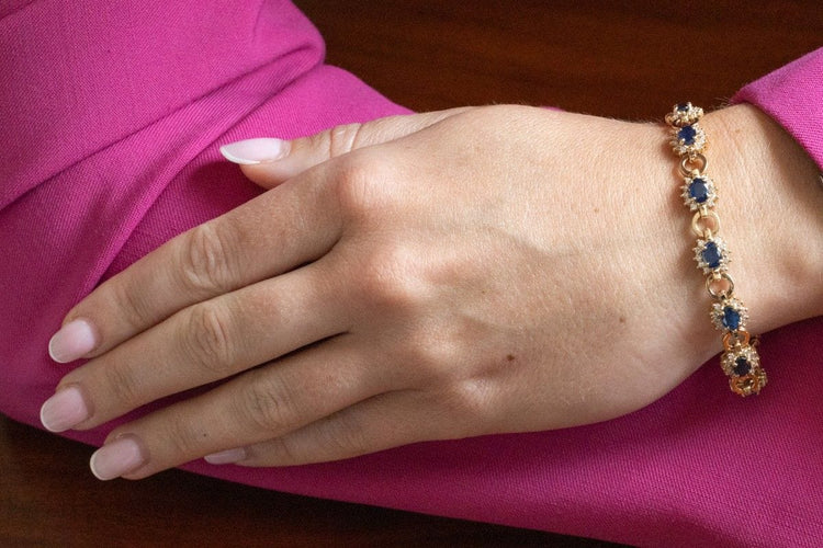 Bracelet Bracelet exclusif en or jaune 14k avec saphirs et diamants 58 Facettes 11393