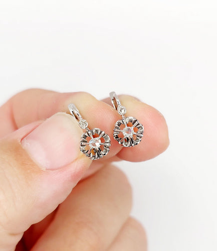Dormeuses or blanc, diamants taille rose (circa 1900) 58 Facettes A05977