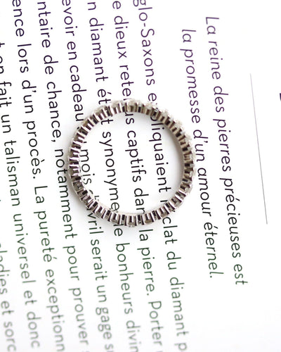 Bague 53 Alliance Destinée Diamants et Platine signée Cartier 58 Facettes A11245