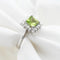 Bague 54 Bague en or blanc avec péridot et diamants 58 Facettes