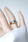 Bague 53 Bague jonc godronnée saphir de Ceylan et diamants en or jaune 18k 58 Facettes