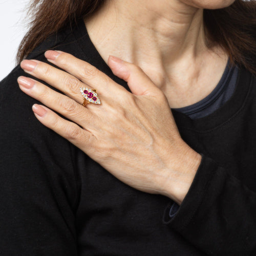 Bague 52 Bague victorienne en or jaune, diamant et rubis de Birmanie 58 Facettes G13947