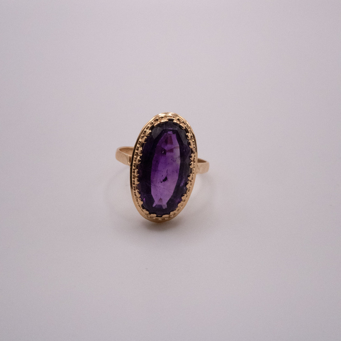 Amethyst Yellow Gold Cabochon Ring - 8992272843081 - 58 Facettes