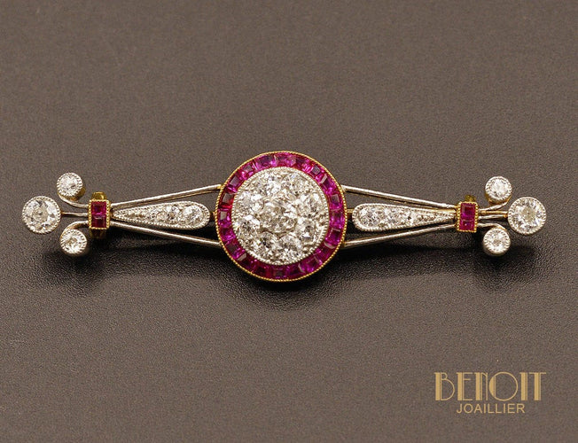 Broche Broche Art Déco Diamants et Rubis 58 Facettes A9821