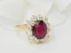 Bague 54 Bague entourage en or jaune, rubis et diamants 58 Facettes F5046