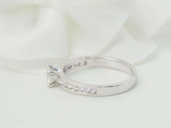 Bague 52 Bague solitaire en or blanc et diamant 0.37ct 58 Facettes 29910
