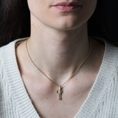 Collier Croix or jaune diamants d'occasion 58 Facettes 24-328