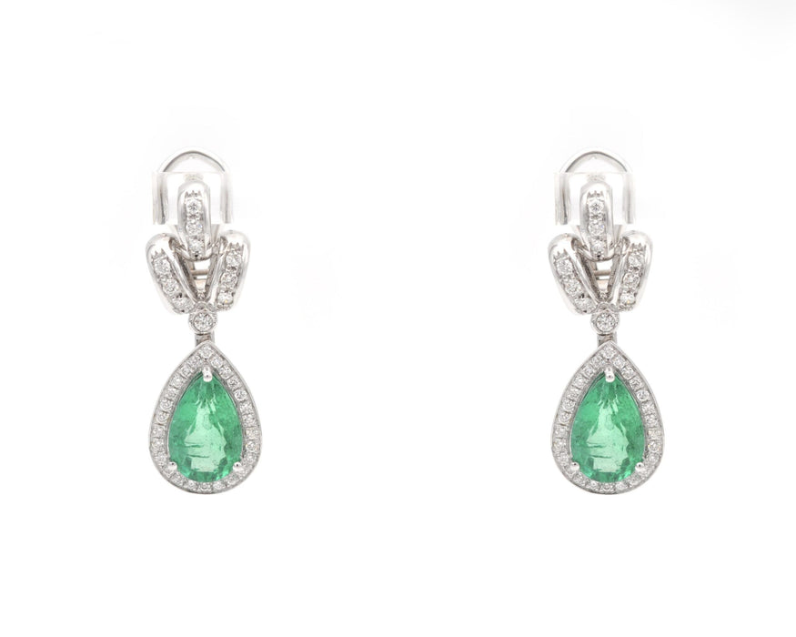 Boucles d'oreilles en or blanc avec diamants et émeraude