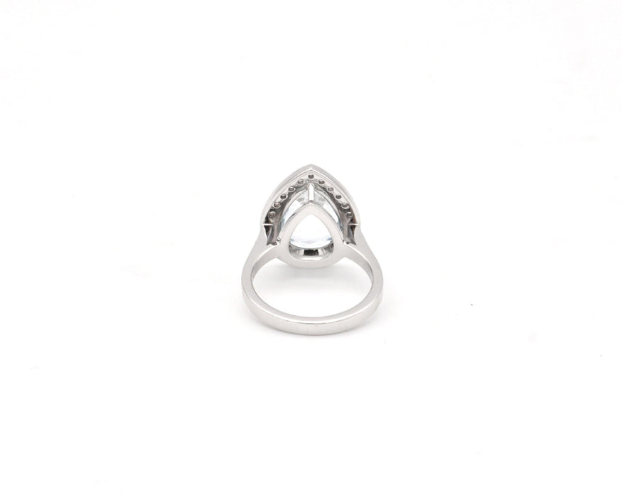 Bague Bague en or blanc avec aigue-marine et diamants 58 Facettes