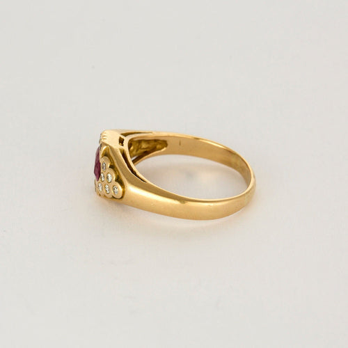 Bague or jaune, rubis et diamants
