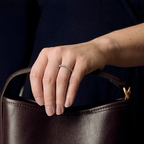 Bague 53 Bague souple en or gris et diamants 58 Facettes JRW0024-53