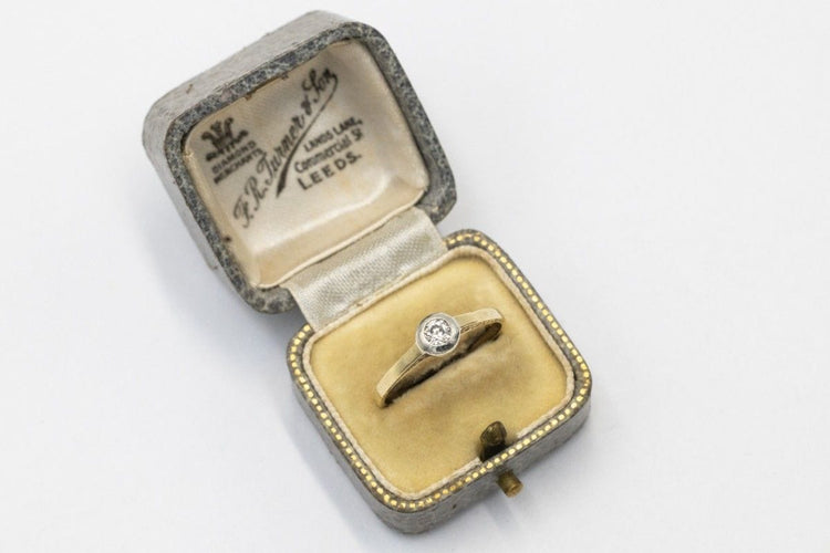 Bague 59 Bague solitaire ancienne avec un diamant taille brillant ancien de 0,20 ct. Années 1930/1940 58 Facettes 111666