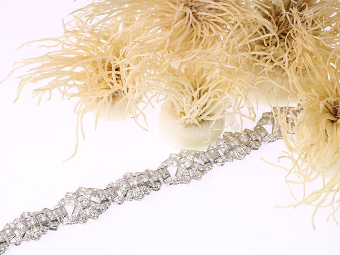 Échos Art Déco : un bracelet belge en platine des années 1950