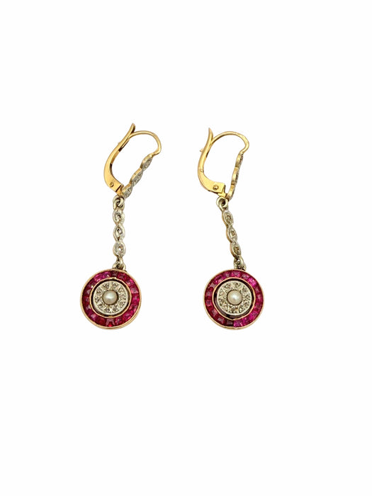 Boucles d'oreilles Dormeuses anciennes à pendeloques en or jaune, rubis, diamants, perle 58 Facettes