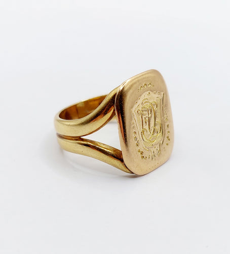 Bague 54 Chevalière antique or jaune monogrammée "Esto vir" 58 Facettes A05725