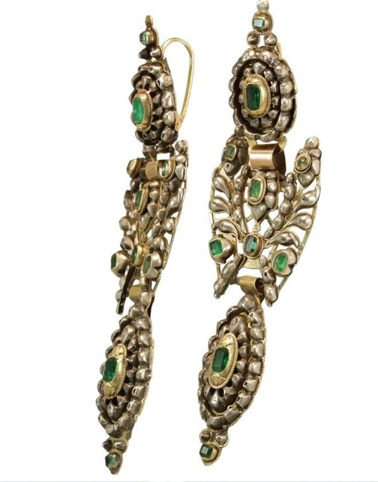 Boucles d'oreilles Boucles d'oreilles antiques en or jaune émeraude et diamant 58 Facettes 7616