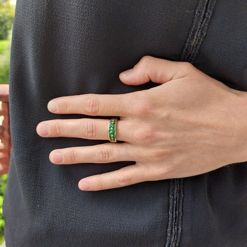 Bague 51 HENRI MARTIN (attribué à) Bague jonc émeraudes et or jaune 58 Facettes 5