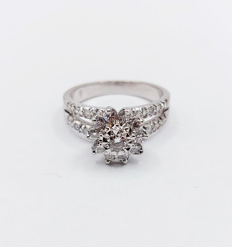 Bague marguerite vintage or blanc, 0,60 carat diamants serti illusion 58 Facettes A06236