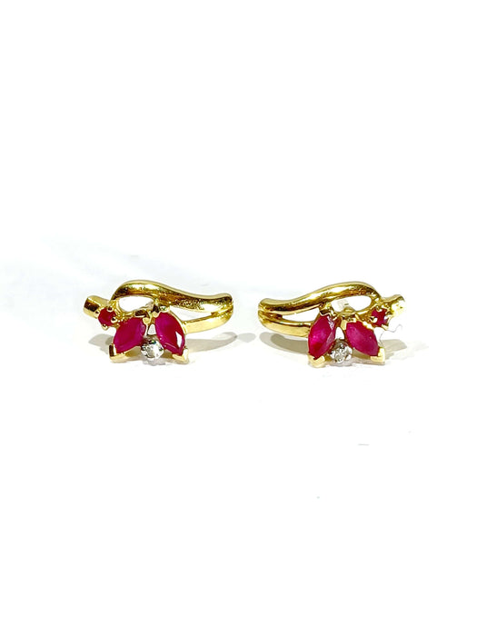 Boucles d'oreilles Paire de boucles d'oreilles or jaune, diamants et rubis 58 Facettes