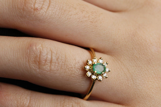 Ring 59 Marguerite Emerald Ring of 0,40ct 58 Facettes